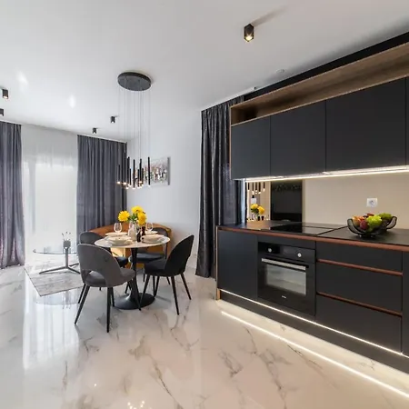 Apartman Vagabundo Beachfront 2 - Luxury - Sea Views - Free Parking *